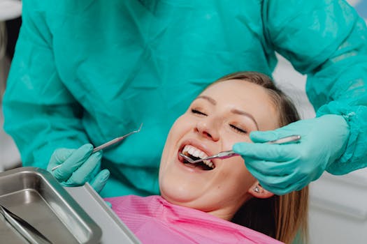 Unlocking Cleanliness: The Nuances of Best Dental Floss for Tight Teeth
